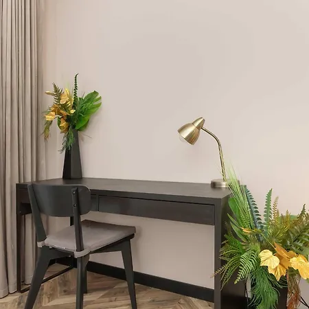 Jasny I Elegancki Pastelowa Z Parkingiem By Renters