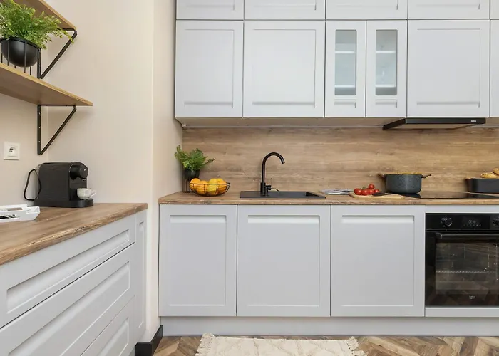 Jasny I Elegancki Pastelowa Z Parkingiem By Renters *