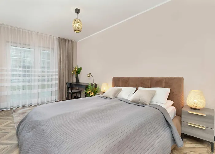 Jasny I Elegancki Pastelowa Z Parkingiem By Renters